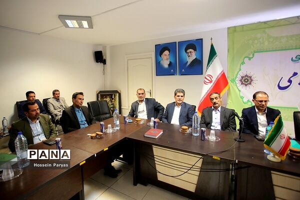 مراسم تکریم و معارفه معاونان پشتیبانی و تامین منابع پیشین و جدید سازمان دانش‌آموزی