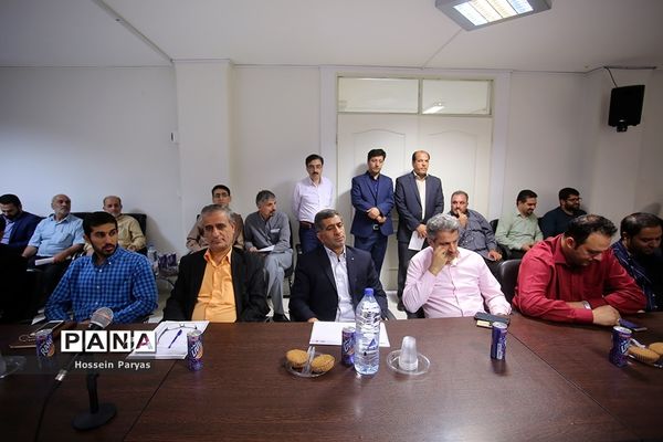 مراسم تکریم و معارفه معاونان پشتیبانی و تامین منابع پیشین و جدید سازمان دانش‌آموزی