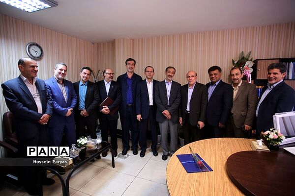 مراسم تکریم و معارفه معاونان پشتیبانی و تامین منابع پیشین و جدید سازمان دانش‌آموزی