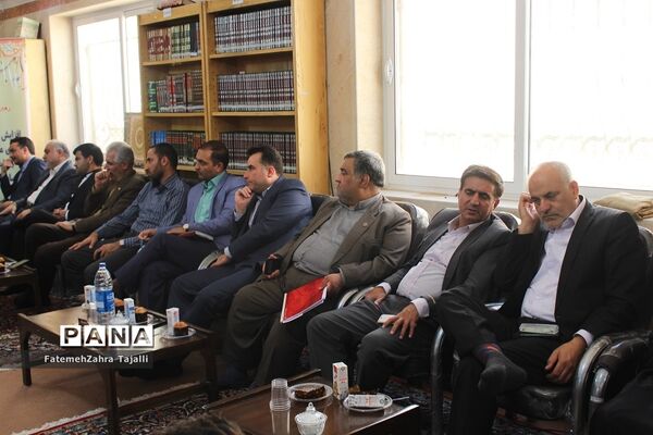 دیدار مدیران استان با نماینده ولی فقیه در استان سمنان