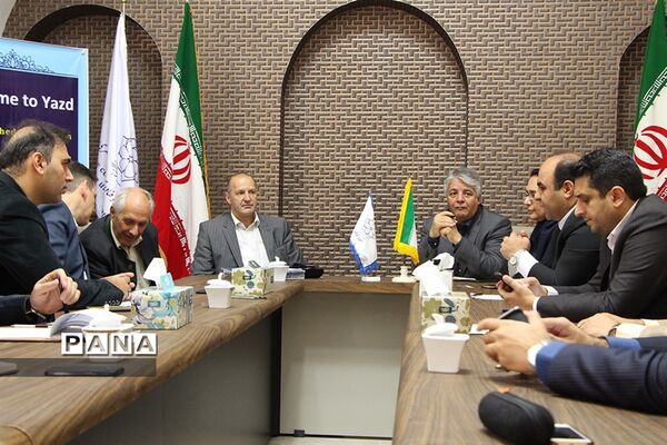 دیدار رئیس بنیاد جهانی انرژی با مسئولان شهرداری یزد