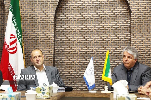 دیدار رئیس بنیاد جهانی انرژی با مسئولان شهرداری یزد