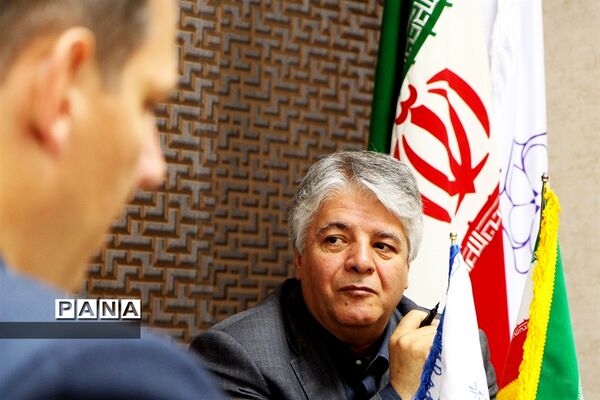 دیدار رئیس بنیاد جهانی انرژی با مسئولان شهرداری یزد