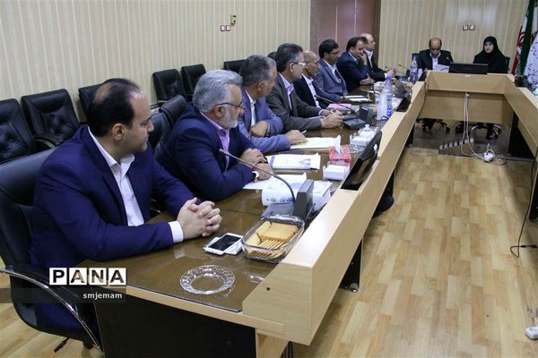 نشست شورای معاونان آموزش و پرورش استان یزد با حضور رضوان حکیم زاده معاون آموزش ابتدایی کشور