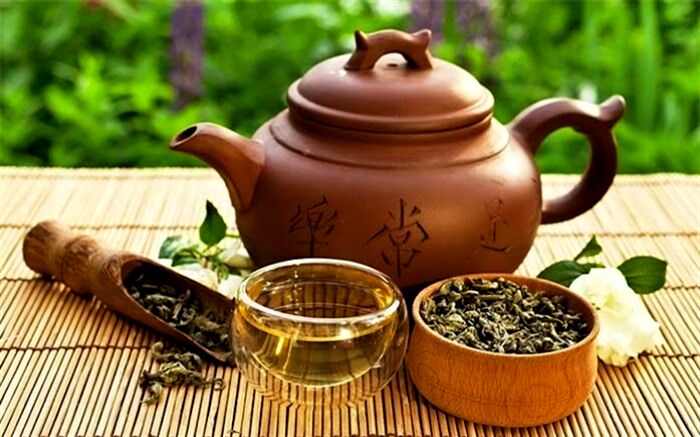 چگونه دستگاه گوارش را به کمک چای سم زدایی کنیم؟