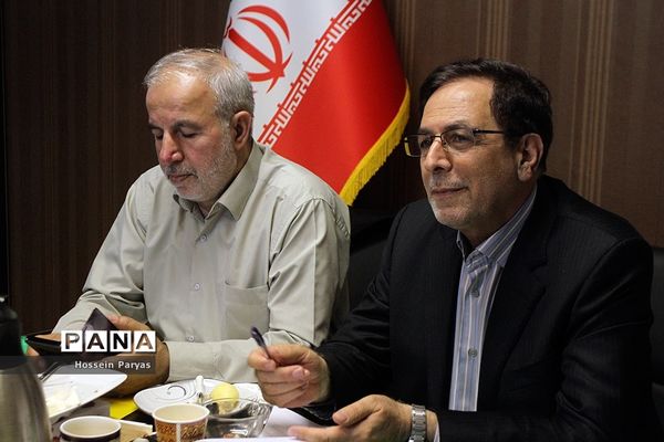 نشست هم‌اندیشی مسئولان سازمان دانش‌آموزی و جمعی از نمایندگان مجلس