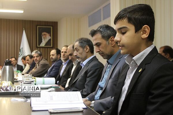 نشست هم‌اندیشی مسئولان سازمان دانش‌آموزی و جمعی از نمایندگان مجلس