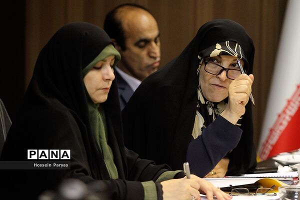 نشست هم‌اندیشی مسئولان سازمان دانش‌آموزی و جمعی از نمایندگان مجلس