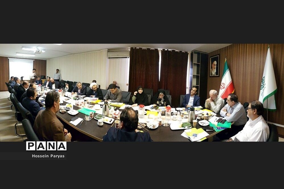نشست هم‌اندیشی مسئولان سازمان دانش‌آموزی و جمعی از نمایندگان مجلس
