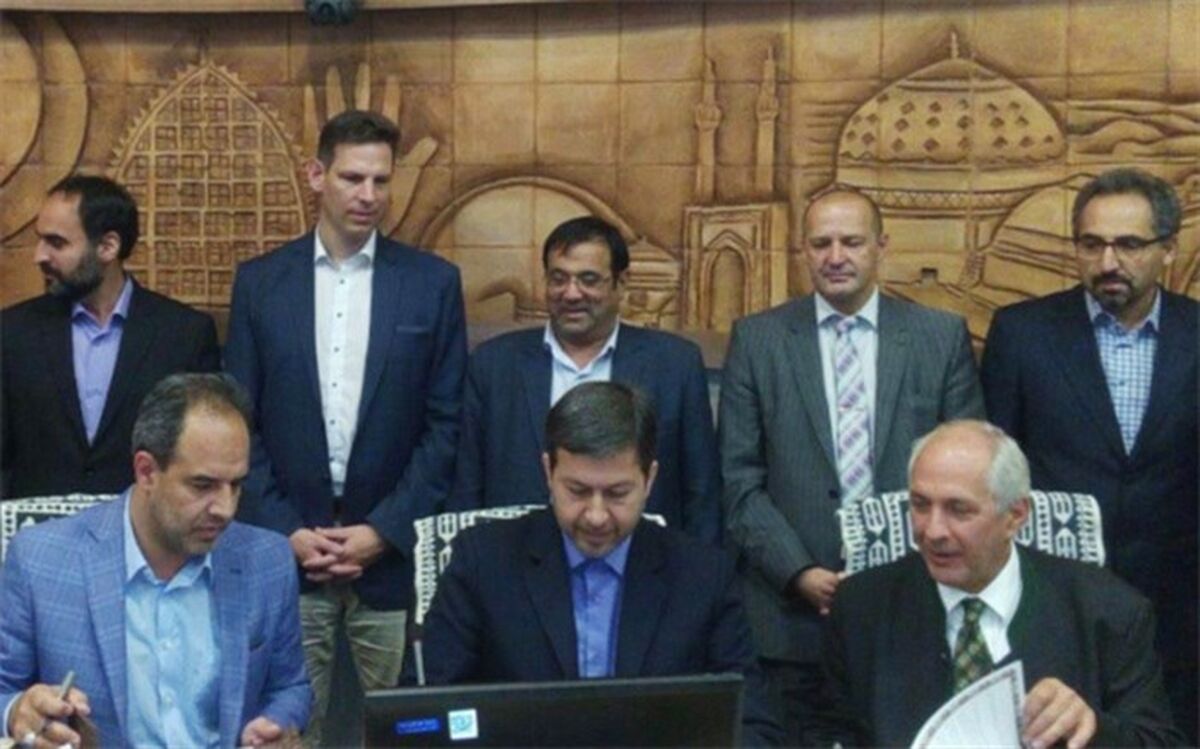 تفاهم نامه همکاری شهرداری یزد با  بنیاد جهانی انرژی امضا شد