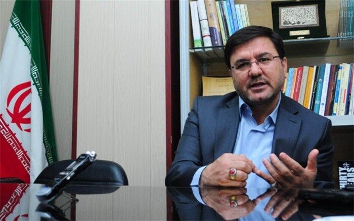 نعمتی: دولت برای برون رفت از وضع اقتصادی لایحه ارائه کند