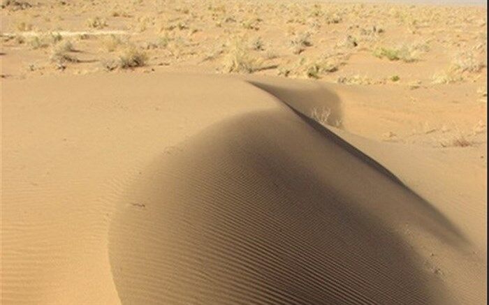 آغاز برقرسانی به کمپ کویرنوردی همت آباد زیرکوه