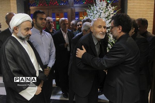 مراسم ترحیم پدر مصطفی تاج‌زاده