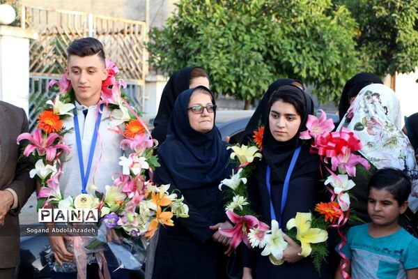 استقبال از دو کاراته‌کار دانش‌آموز در جویبار