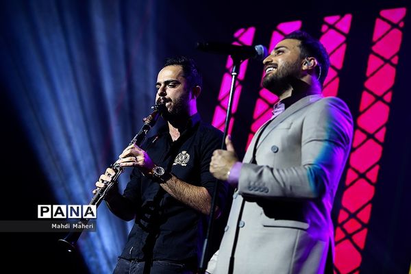 کنسرت بابک جهانبخش