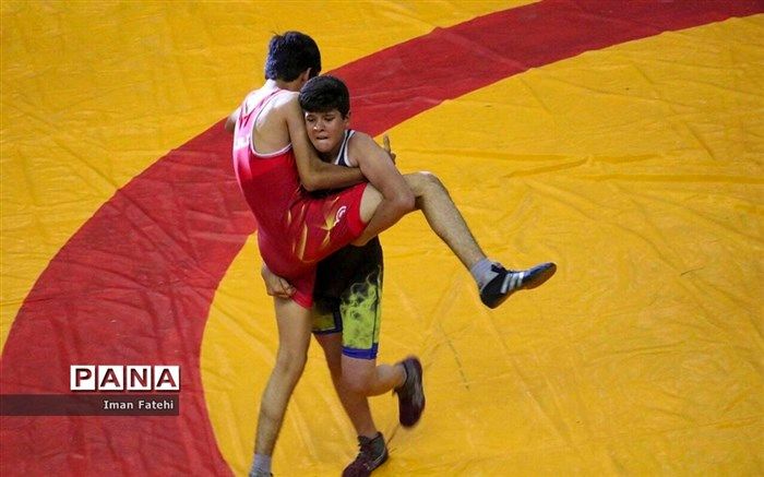 تیم کشتی آزاد دانش‌آموزی مازندران قهرمان کشور شد