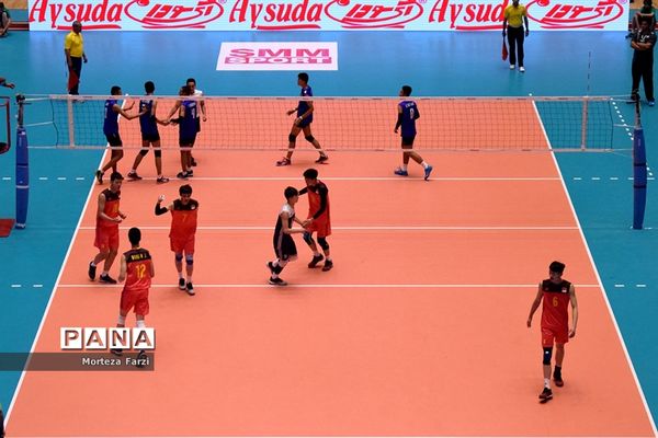 رقابت های قهرمانی والیبال نوجوانان آسیا در تبریز؛چین- تایلند