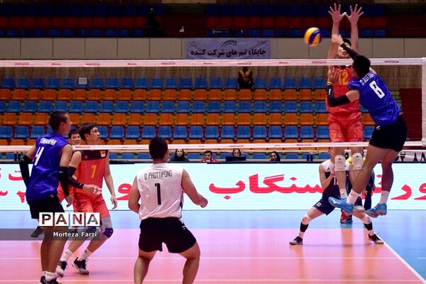 رقابت های قهرمانی والیبال نوجوانان آسیا در تبریز؛چین- تایلند