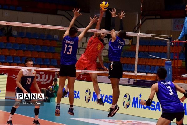 رقابت های قهرمانی والیبال نوجوانان آسیا در تبریز؛چین- تایلند