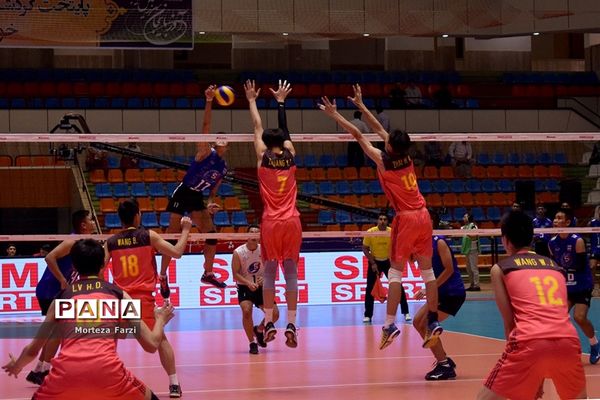 رقابت های قهرمانی والیبال نوجوانان آسیا در تبریز؛چین- تایلند