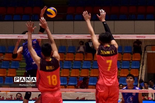 رقابت های قهرمانی والیبال نوجوانان آسیا در تبریز؛چین- تایلند