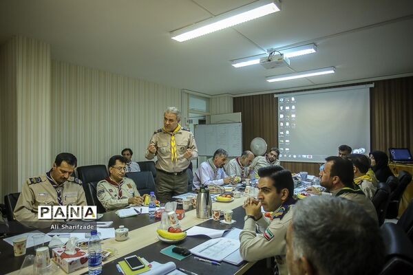 نشست کمیته فنی بررسی نظام جامع آموزشی سازمان دانش آموزی