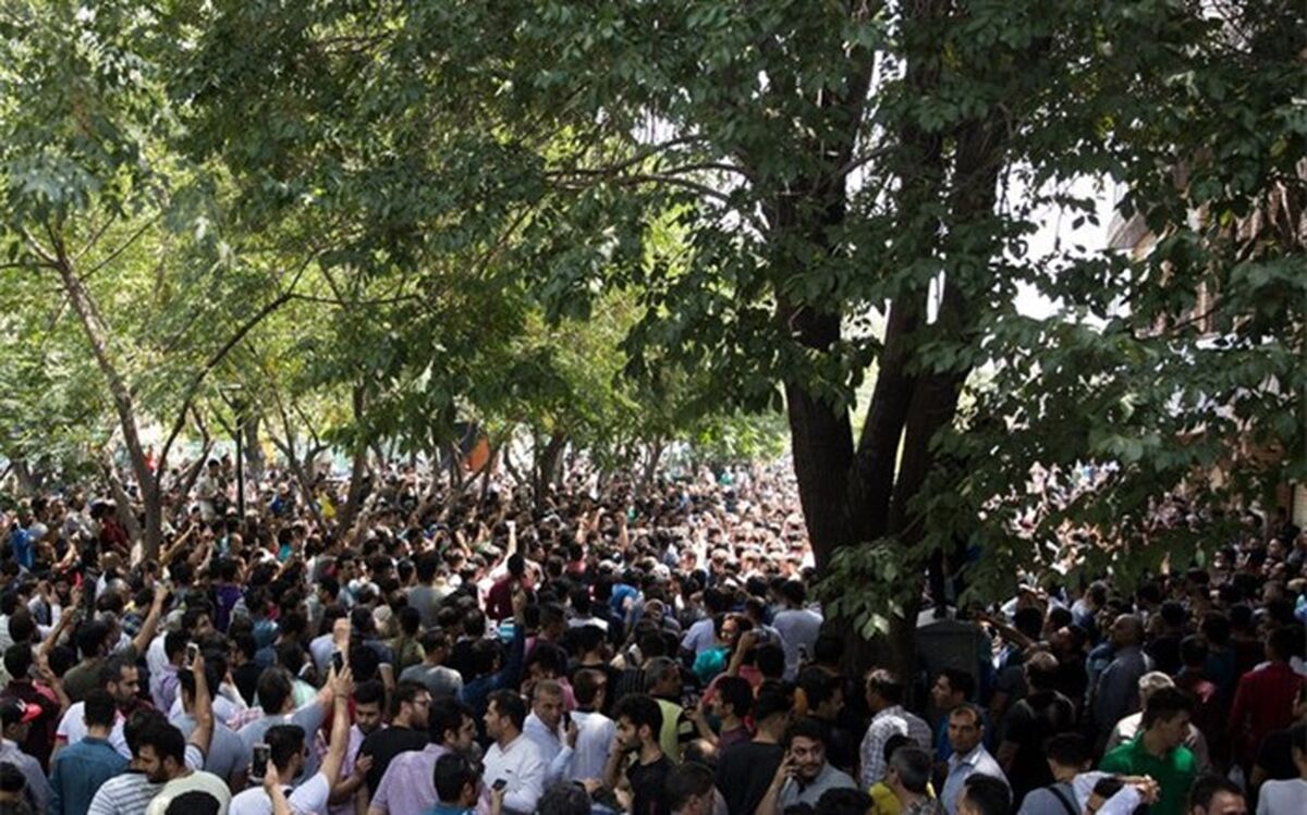 جلسه کمیسیون امنیت درباره برخورد خشن پلیس با معترضان بازار