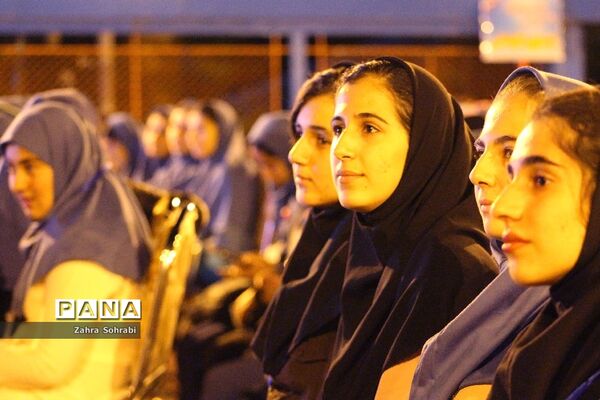 شبی با قرآن در اردوی دانش‌آموزی مناطق مرزی