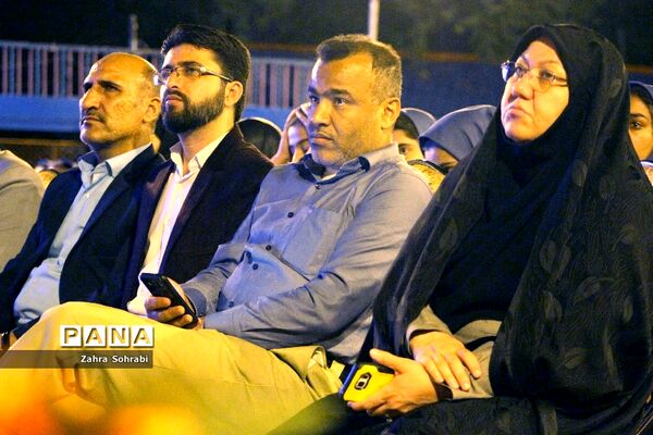 شبی با قرآن در اردوی دانش‌آموزی مناطق مرزی