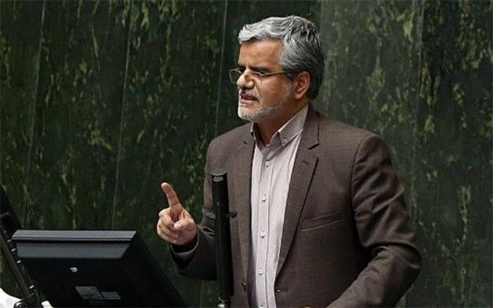 صادقی: شفافیت باید از سطوح بالای مسئولان آغاز شود