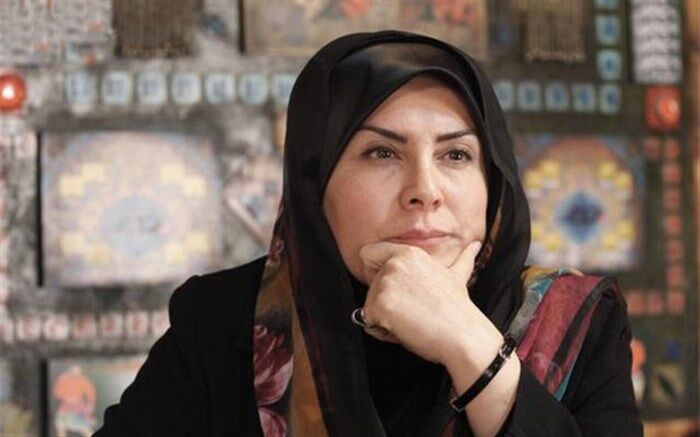 گیتی خامنه روی «صندلی علم‌سنج»