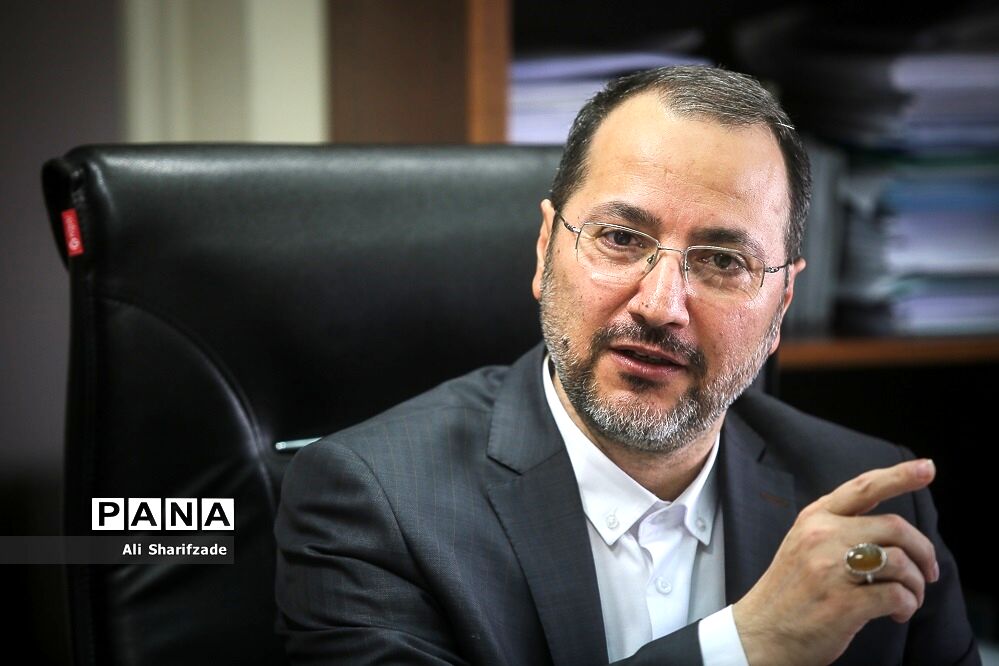 نشست خبری معاون وزیر کشور درباره آسیب های اجتماعی