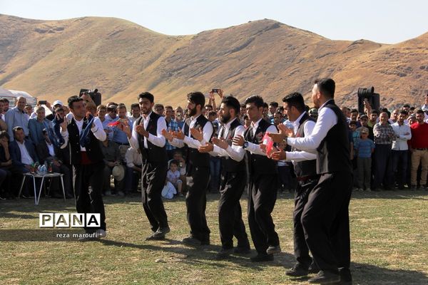 تجلیل از نفرات برتر مسابقات  بین المللی پاراگلایدر سیلوانا در آذربایجان غربی