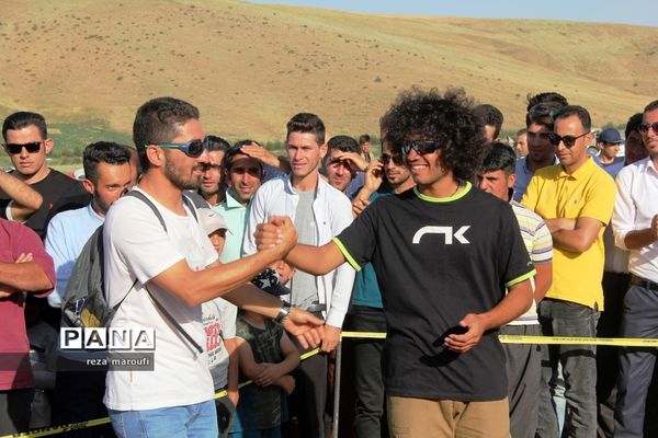 تجلیل از نفرات برتر مسابقات  بین المللی پاراگلایدر سیلوانا در آذربایجان غربی