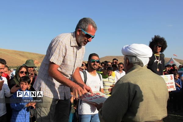 تجلیل از نفرات برتر مسابقات  بین المللی پاراگلایدر سیلوانا در آذربایجان غربی