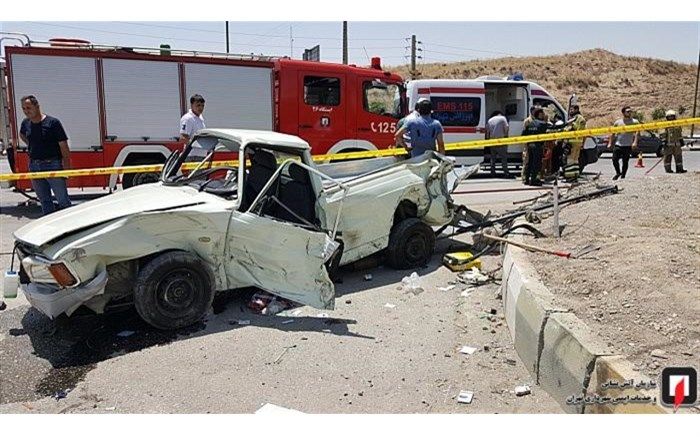 تصاویر/ واژگونی بونکر حمل سیمان در اتوبان بابایی تهران