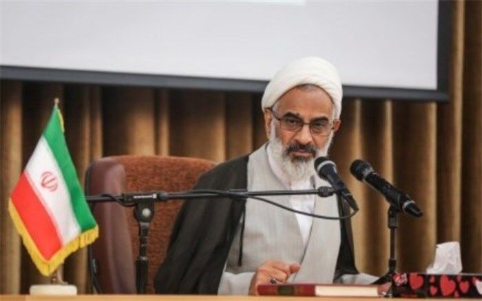 نماینده ولی فقیه در سپاه: ورود سپاه به جناح‌بندی‌های داخلی حرام است