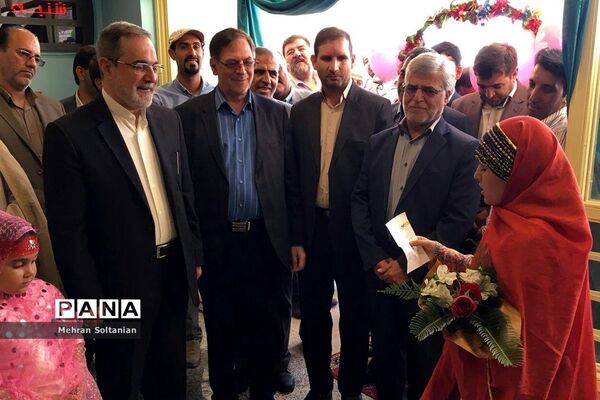 بازدید بطحایی از روند آماده‌سازی دبستان شهید بدیهی ناحیه ۴ اصفهان