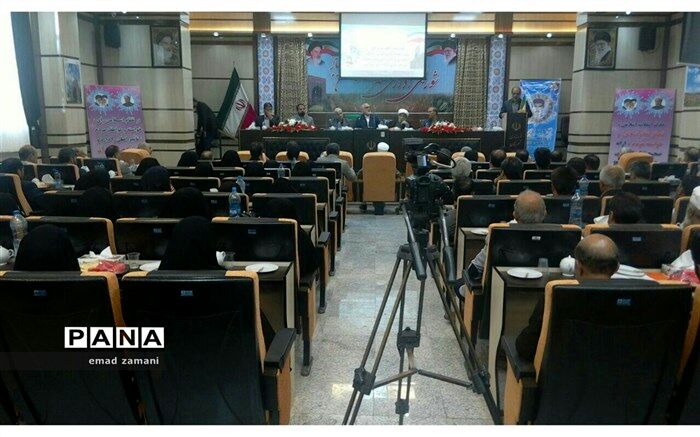 ملت ایران با هوشمندی در طول تاریخ نقشه های دشمنان را نقش بر آب کرده است