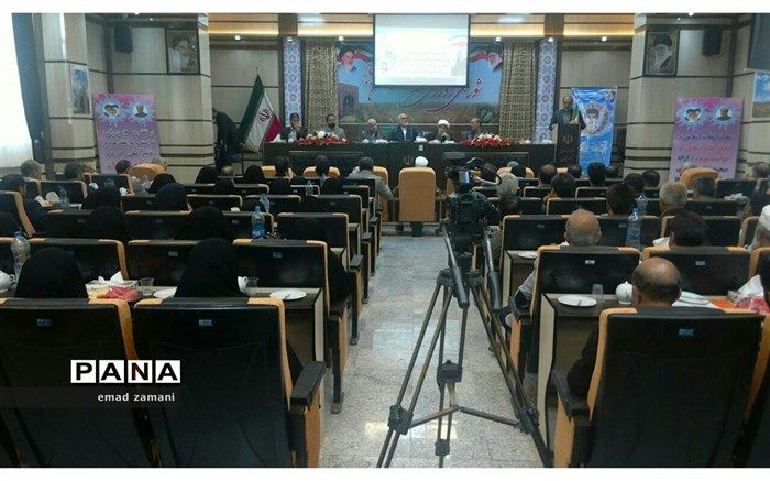 ملت ایران با هوشمندی در طول تاریخ نقشه های دشمنان را نقش بر آب کرده است