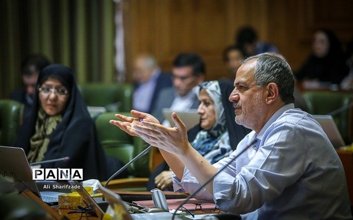 احمد مسجدجامعی:  مصوبات ذی‌حسابی شورای شهر «صوری» است