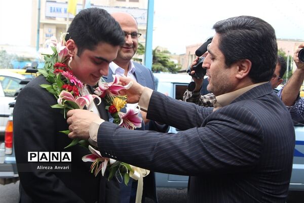 تجلیل از دانش‌آموزان مدال‌آور در المپیاد جهانی ریاضی