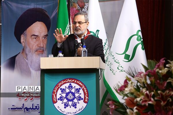 حضور وزیر آموزش و پرورش در کنگره مجامع اعضا، مربیان و مدرسین سازمان دانش آموزی