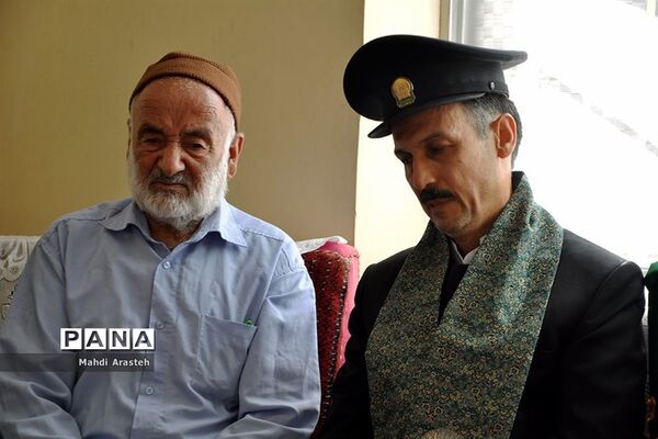 دیدار خادمان رضوی با خانواده شهید عربزاده