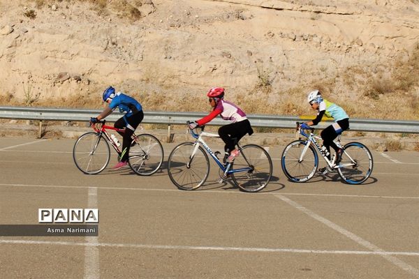 مسابقه دوچرخه‌سواری بانوان در تبریز