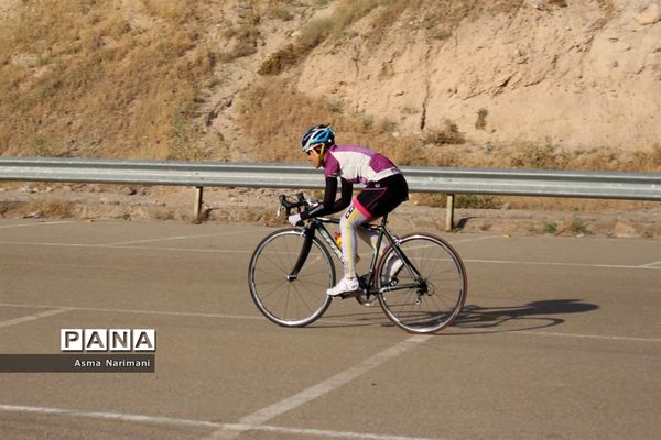 مسابقه دوچرخه‌سواری بانوان در تبریز