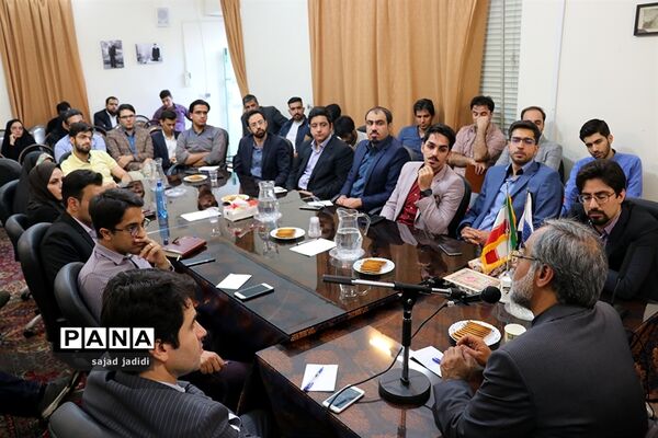 برگزاری چهارمین نشست دانشجویی 《موذن در خواب》 با موضوع عملکرد وزارت خارجه