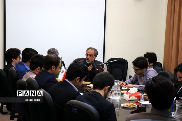 برگزاری چهارمین نشست دانشجویی 《موذن در خواب》 با موضوع عملکرد وزارت خارجه