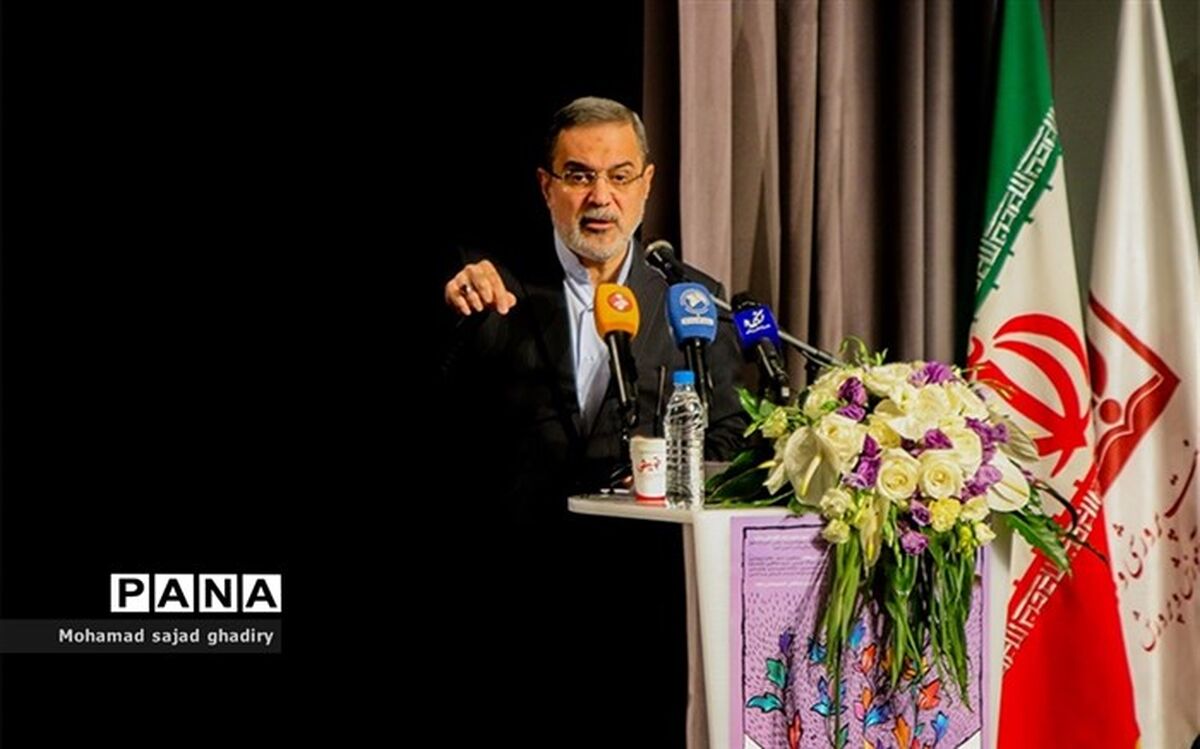 بطحایی: ساختار بدون اشکال و معتبر اعزام فرهنگیان به خارج ایجاد شود