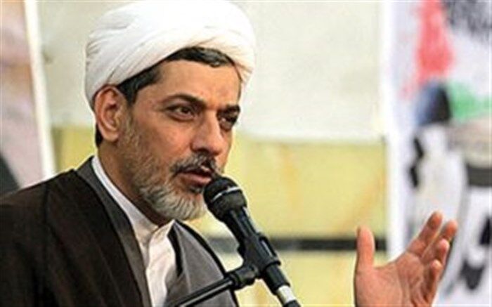 مسلمانان عزیز، و منافقین و اهل نفاق خوار می شوند